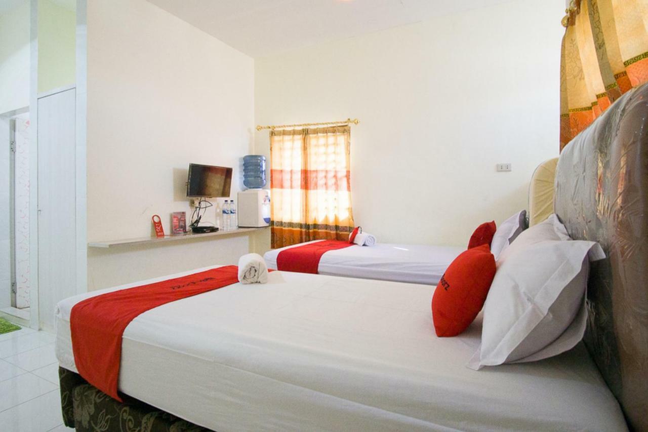 Hotel Reddoorz @ Pematangsiantar 2 Extérieur photo